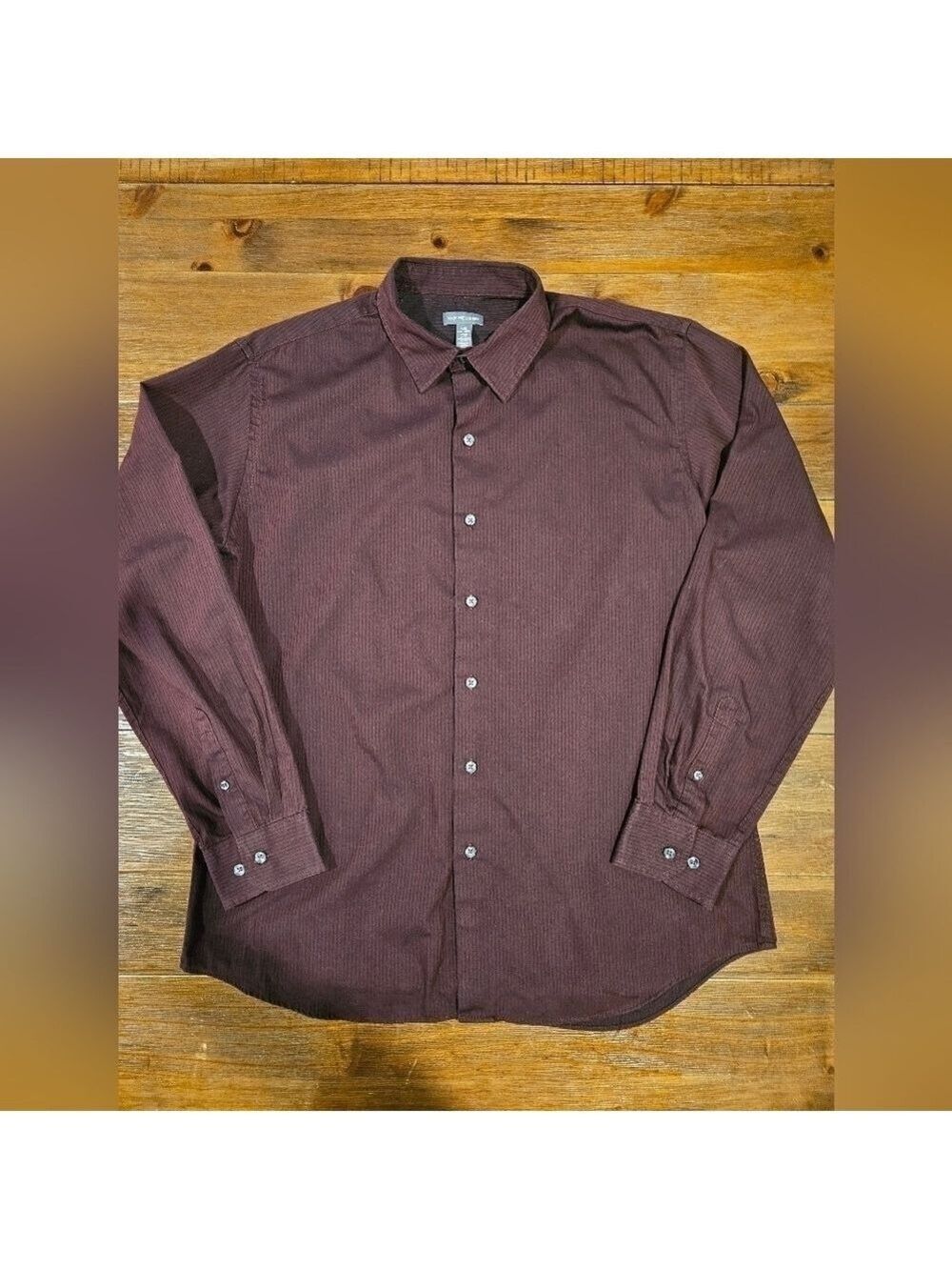 VAN HEUSEN MEN'S BURGANDY SATEEN STRIPE BUTTON-DOWN SHIRT SIZE LARGE